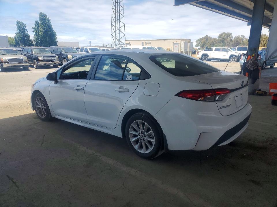 2022 Toyota Corolla VIN 5YFBPMBE9NP342046 COPART salvage auction — MINOR DENT/SCRATCHES, BC - VEH REGISTRATION-NO BRAND (P), sold $750 on 2026-07-28 (photo 2)