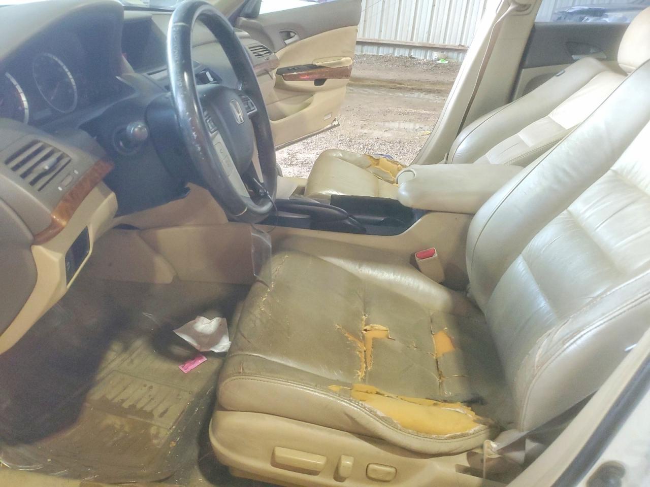 2008 Honda Accord VIN 1HGCP36808A039363 COPART salvage auction — Front End, TX - CERTIFICATE OF TITLE, sold $400 on 2026-07-02 (photo 7)