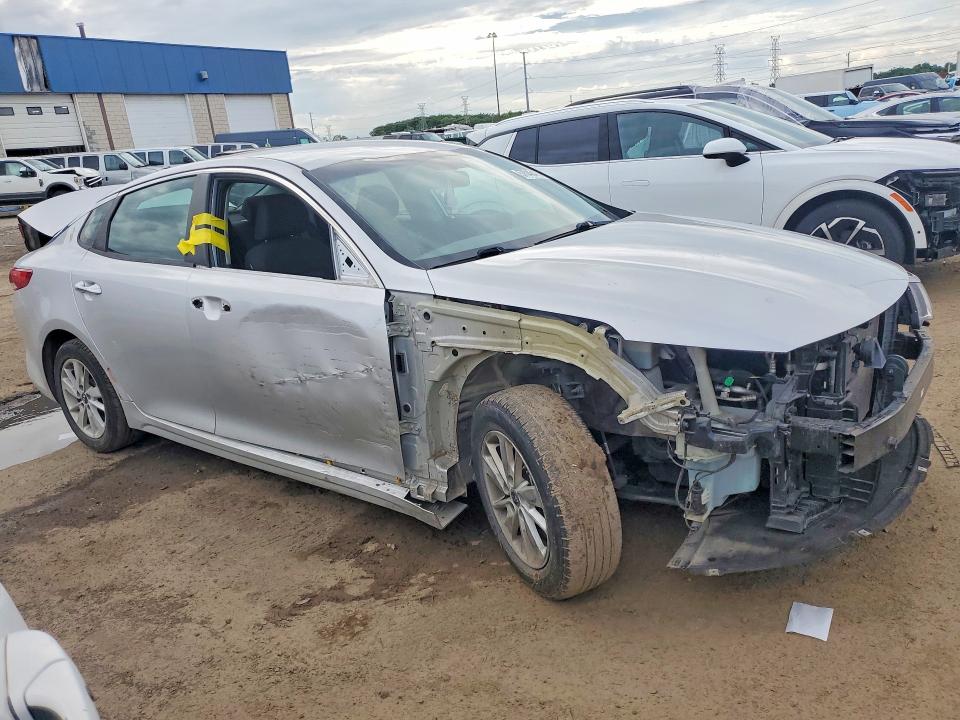 2016 Kia VIN KNAGT4L30G5119812 COPART salvage auction — FRONT END, MI - DEALER ONLY-REBUILT SALVAGE, sold $725 on 2026-07-31 (photo 4)
