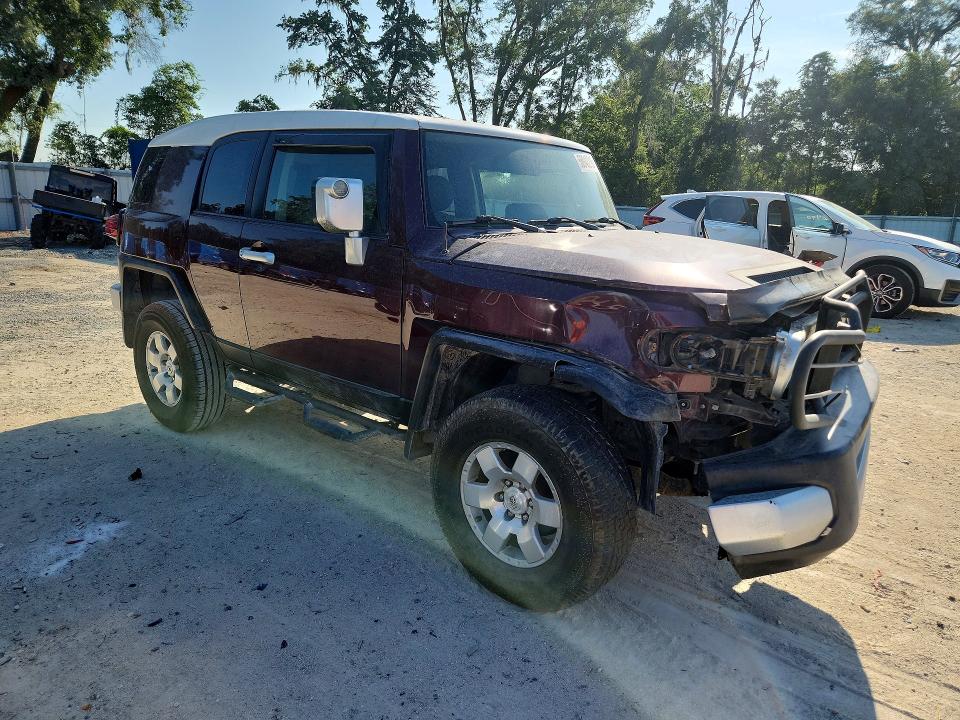 2007 Toyota Fj cruiser VIN JTEBU11F270066240 COPART salvage auction — FRONT END, Fl - Cert Of Title Slvg Rebuildable, sold $5,100 on 2026-07-28 (photo 4)