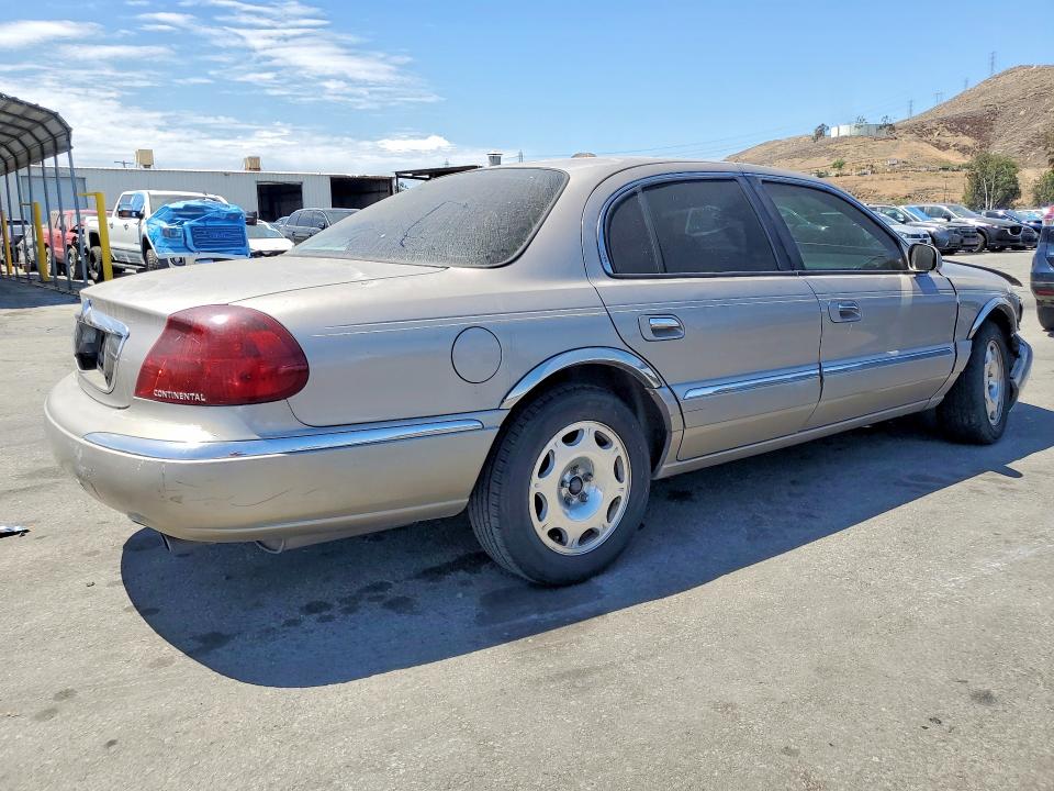 2000 Lincoln Continental VIN 1LNHM97V8YY829940 COPART salvage auction — FRONT END, CA - SALVAGE CERTIFICATE, sold $400 on 2026-07-02 (photo 3)