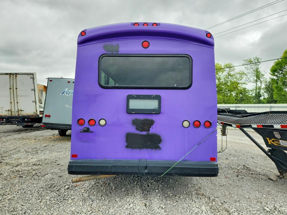 2019 Ford Econoline VIN 1FDFE4FS5KDC61188 COPART salvage auction — MINOR DENT/SCRATCHES, Tn - Certificate Of Title, sold $3,650 on 2026-08-17 (photo 6)