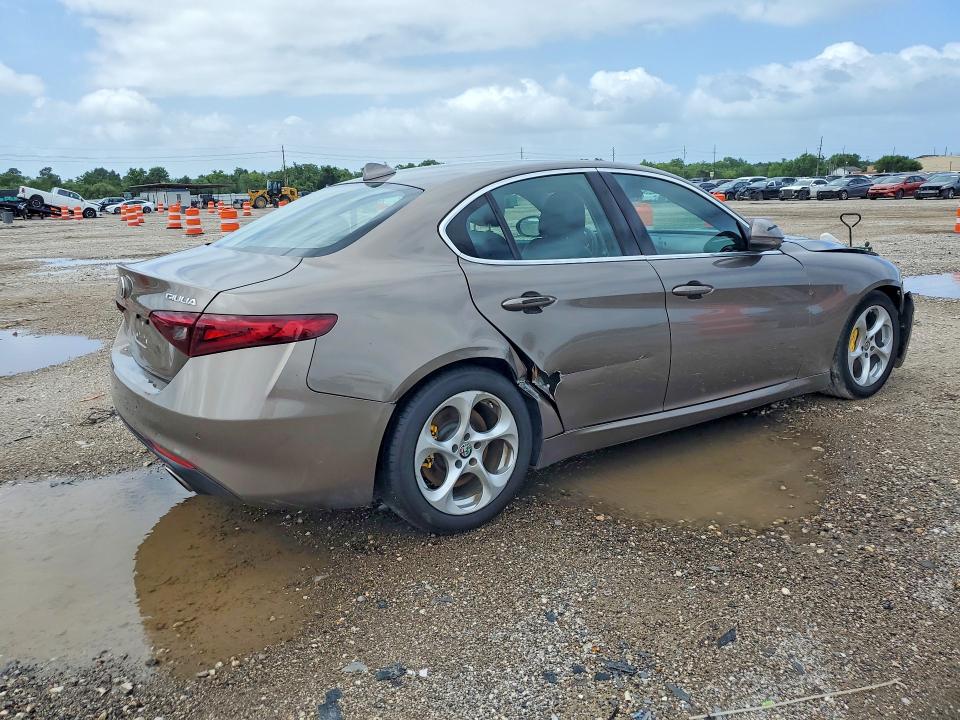 2019 Alfa romeo VIN ZARFAMAN1K7600891 COPART salvage auction — FRONT END, Tx - Certificate Of Title, sold $1,550 on 2026-07-23 (photo 3)