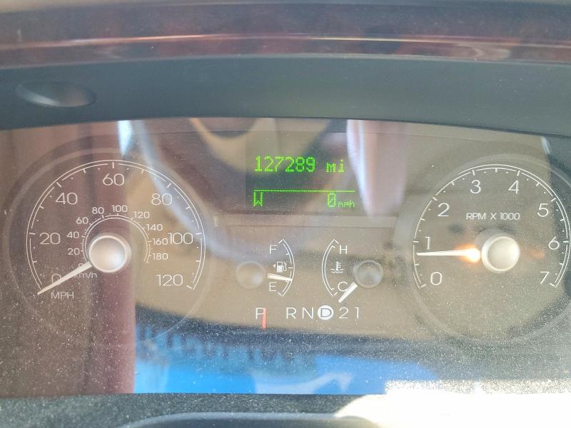2006 Lincoln TOWN CAR VIN 1LNHM82W36Y620578 COPART salvage auction — MINOR DENT/SCRATCHES, MD - CERT OF SALVAGE > 75% DAMAGE (P), sold $300 on 2026-07-10 (photo 9)