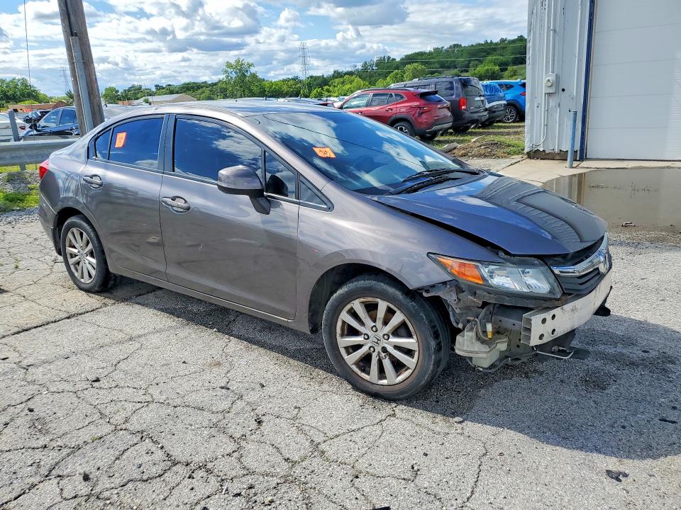 2012 Honda Civic VIN 19XFB2F55CE048589 COPART salvage auction — FRONT END, Il - Salvage Certificate, sold $575 on 2026-07-31 (photo 4)