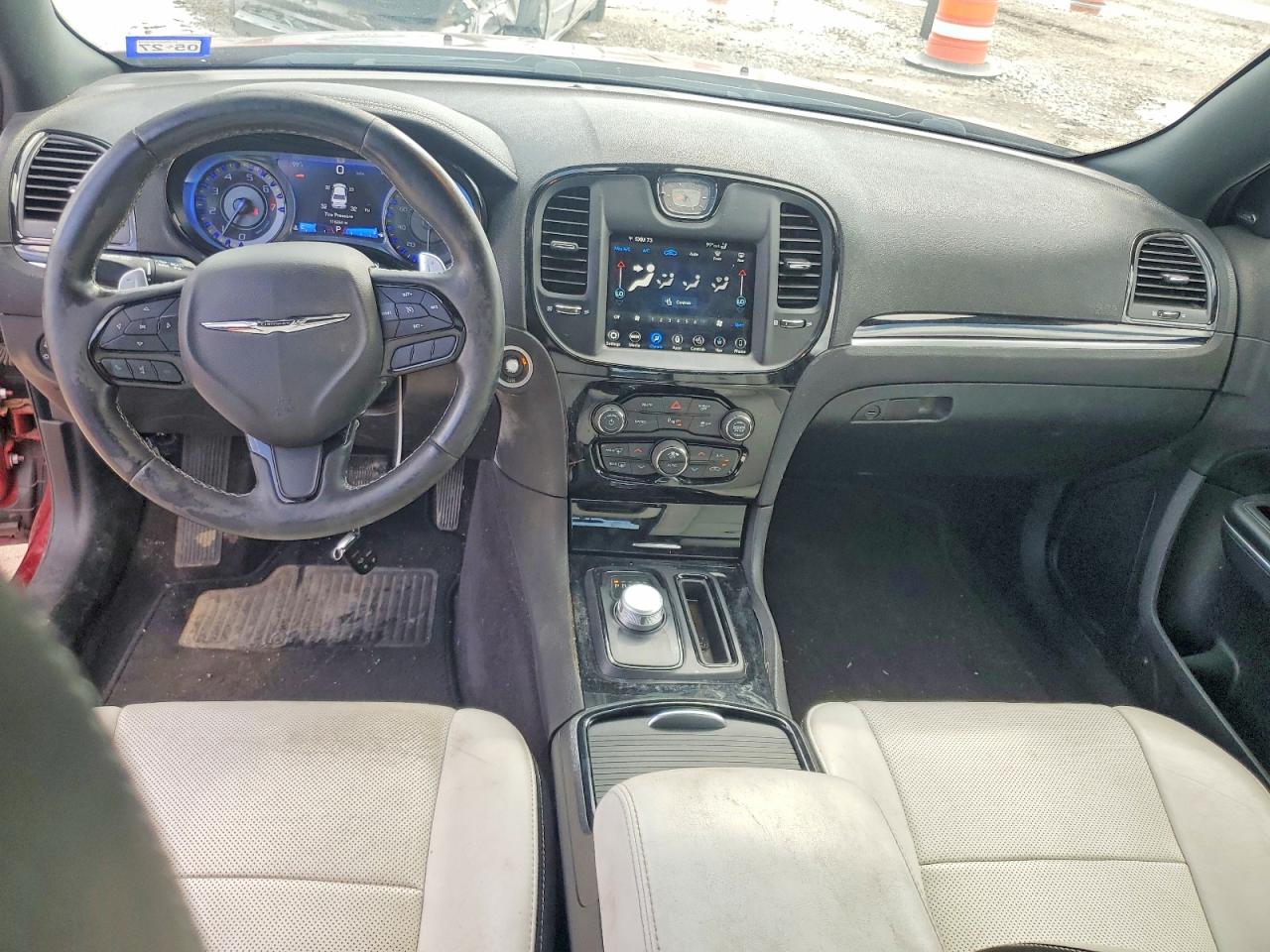 2018 Chrysler 300 VIN 2C3CCABG0JH275146 COPART salvage auction — Minor Dent/Scratches, TX - SALVAGE VEHICLE TITLE, sold $4,050 on 2026-07-09 (photo 8)