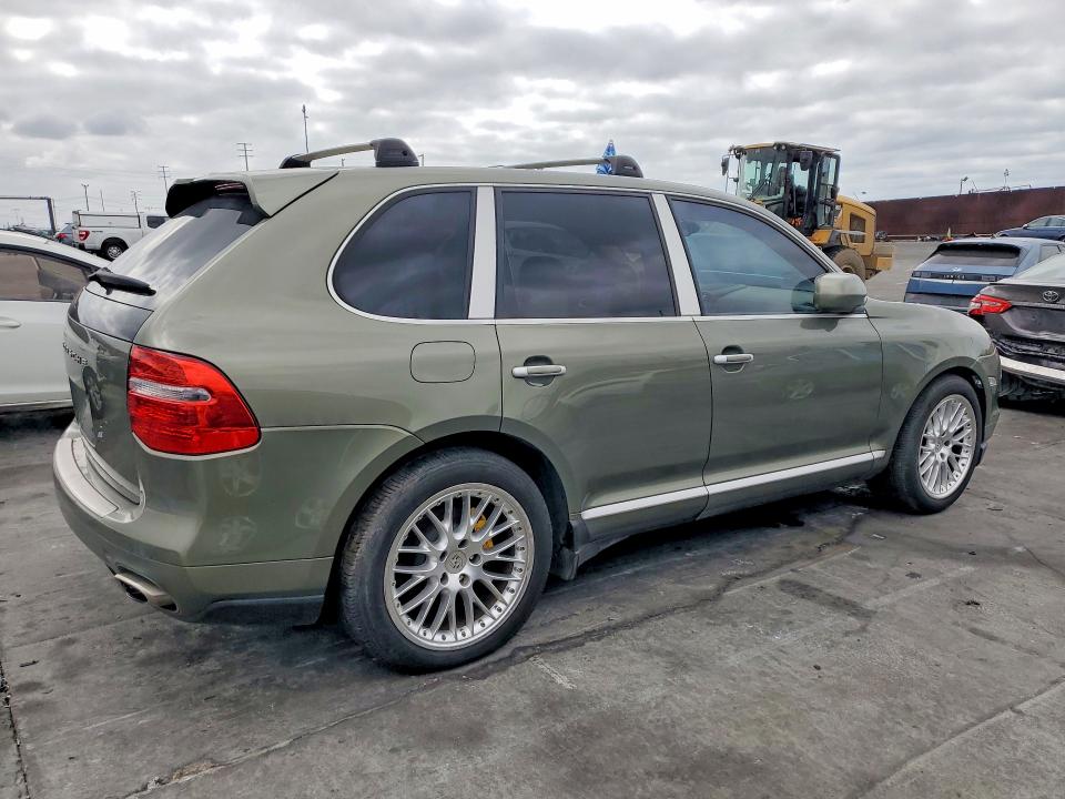 2010 Porsche Cayenne VIN WP1AA2APXALA06511 COPART salvage auction — MINOR DENT/SCRATCHES, CA - DIS/DLR/EXP ONLY CLEAN TITLE, sold $4,850 on 2026-08-12 (photo 3)