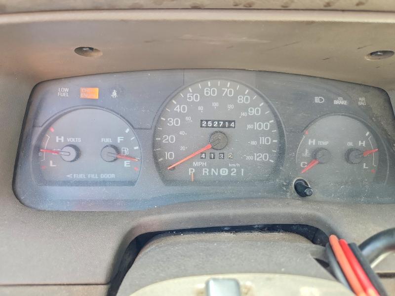 2000 Mercury Grand marquis VIN 2MEFM74W5YX616939 COPART salvage auction — SIDE, Ok - Cert Of Title-Salvage, sold $150 on 2026-08-26 (photo 9)