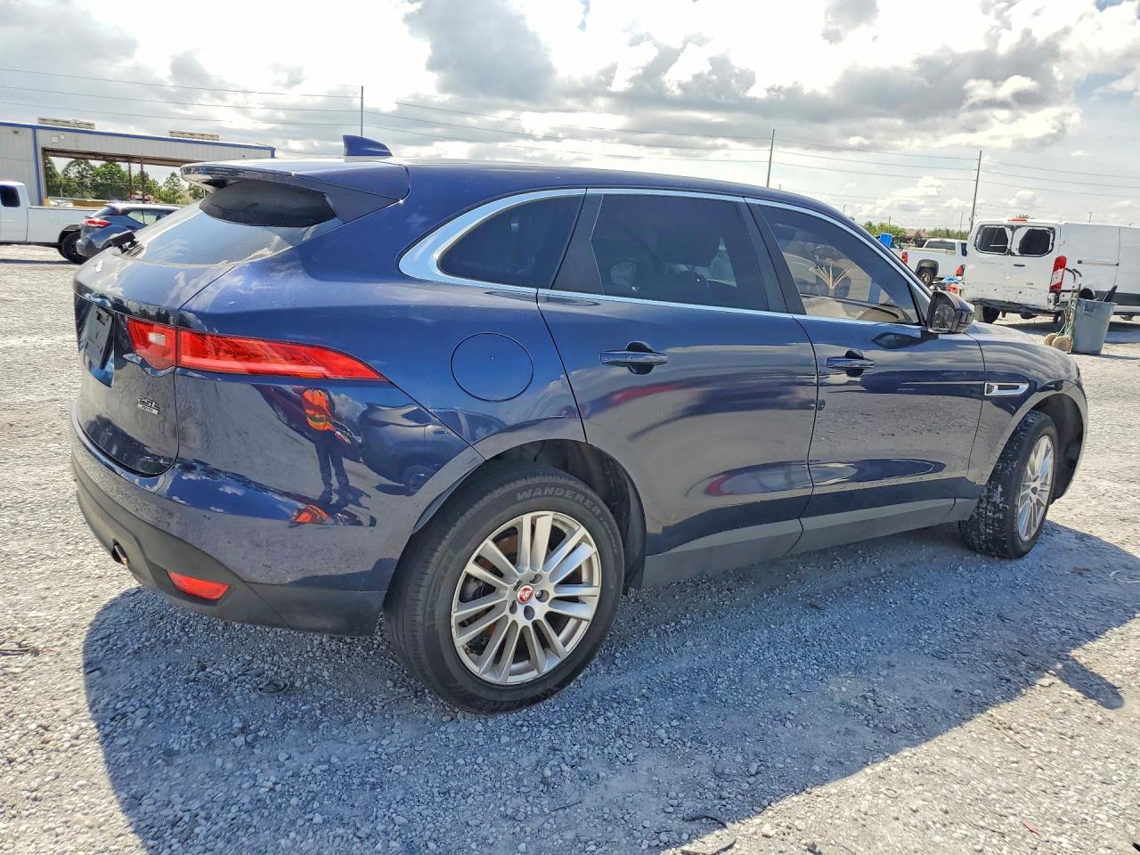 2018 Jaguar F-pace VIN SADCK2FX0JA266724 COPART salvage auction — Minor Dent/Scratches, FL - CERTIFICATE OF TITLE (P), sold $3,050 on 2026-09-09 (photo 3)