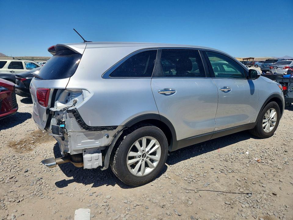 2019 Kia Sorento VIN 5XYPGDA51KG482079 COPART salvage auction — REAR END, Ut - Salvage Certificate, sold $3,250 on 2026-07-31 (photo 3)