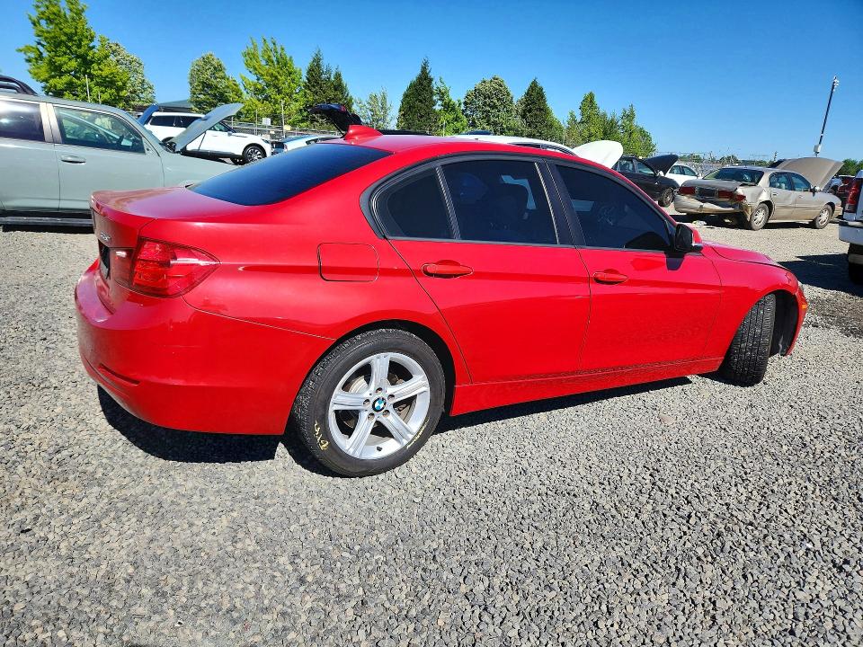 2015 BMW 3er VIN WBA3B1C54FK136761 COPART salvage auction — FRONT END, Or - Salvage Title Certificate, sold $1,150 on 2026-08-18 (photo 3)