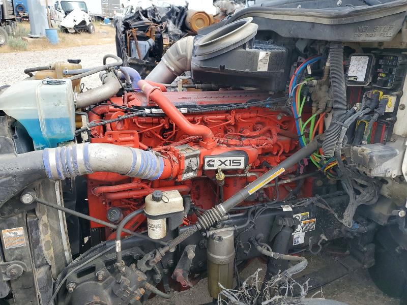 2022 Kenworth T680 VIN 1XKYD49X8NJ493155 COPART salvage auction — ALL OVER, UT - SALVAGE CERTIFICATE, sold $8,900 on 2026-07-16 (photo 7)