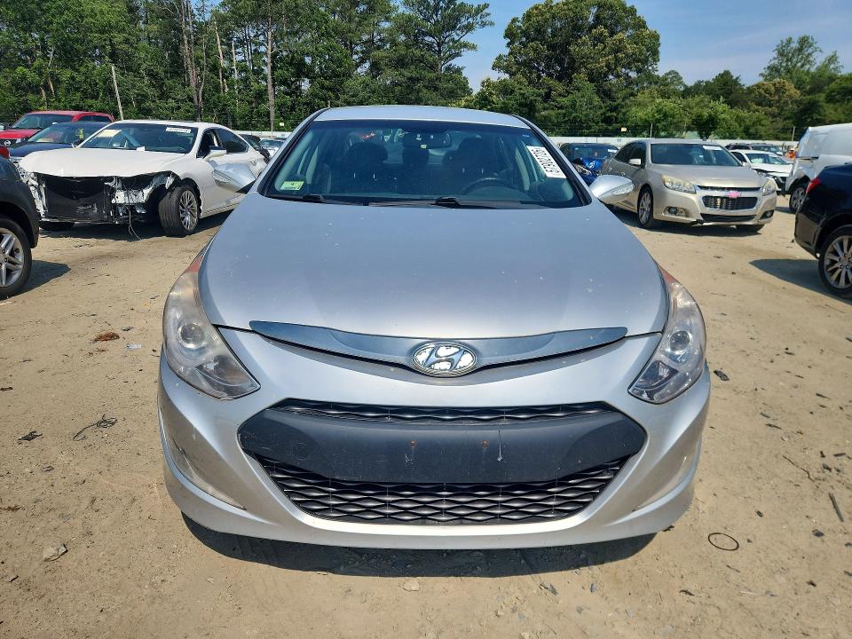 2013 Hyundai VIN KMHEC4A41DA099011 COPART salvage auction — REAR END, Md - Cert Of Salvage > 75% Damage, sold $600 on 2026-07-28 (photo 5)