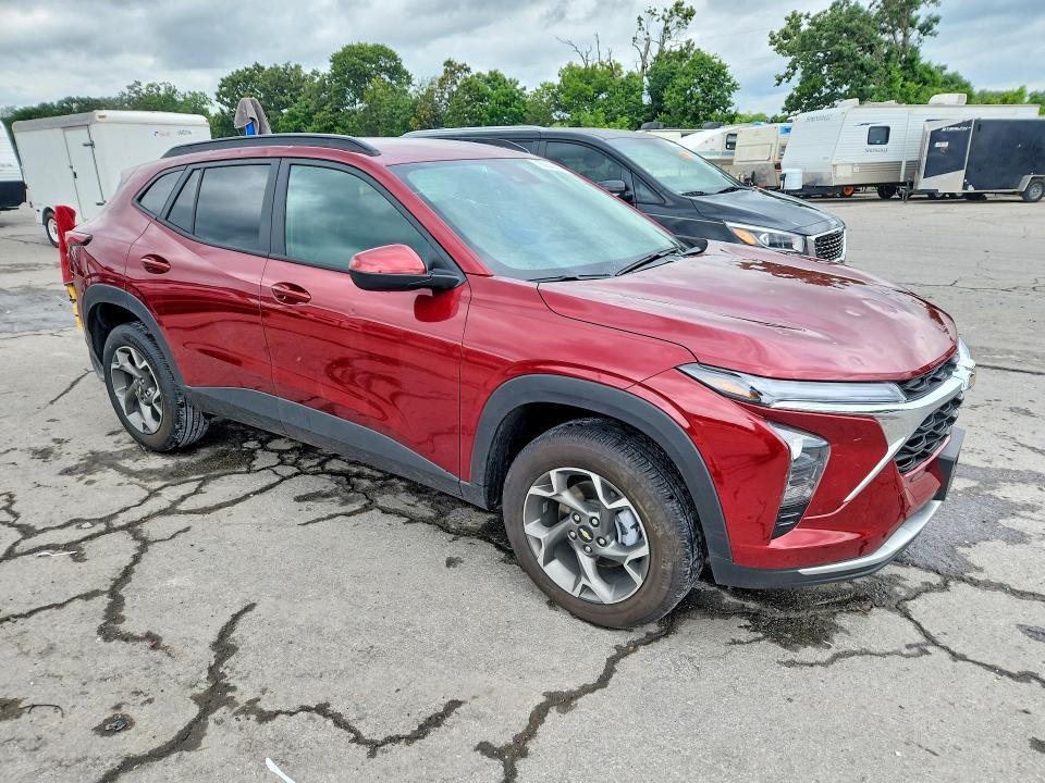 2025 Chevrolet Trax VIN KL77LHEP5SC262394 COPART salvage auction — HAIL, MO - SALVAGE CERTIFICATE OF TITLE, sold $8,900 on 2026-07-29 (photo 4)