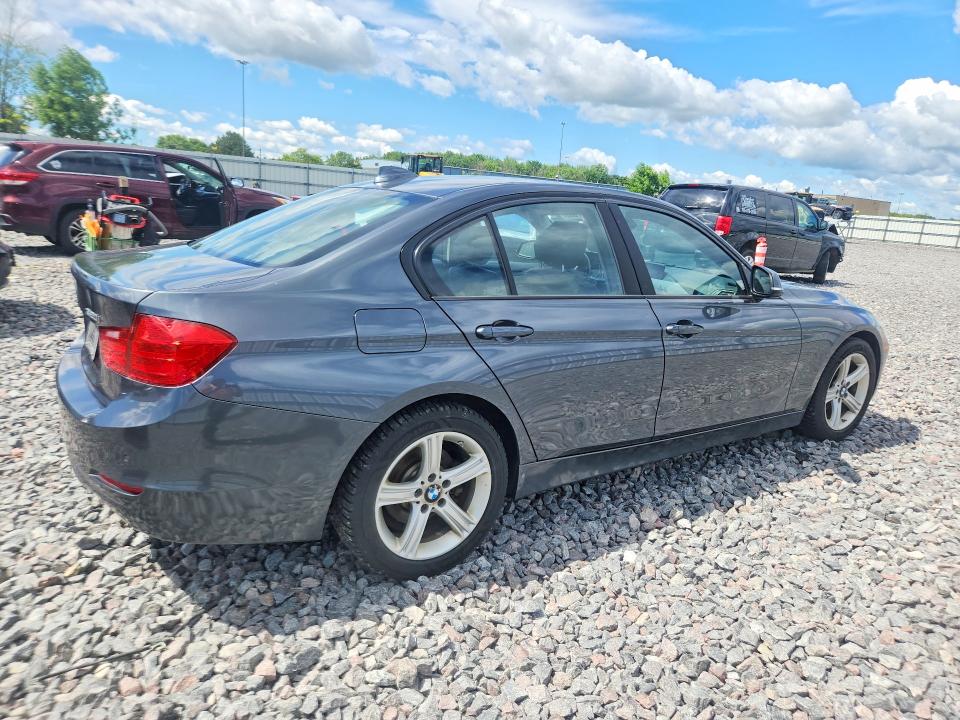 2015 BMW VIN WBA3C3G55FNT51132 COPART salvage auction — MINOR DENT/SCRATCHES, Wi - Certificate Of Title, sold $800 on 2026-07-06 (photo 3)