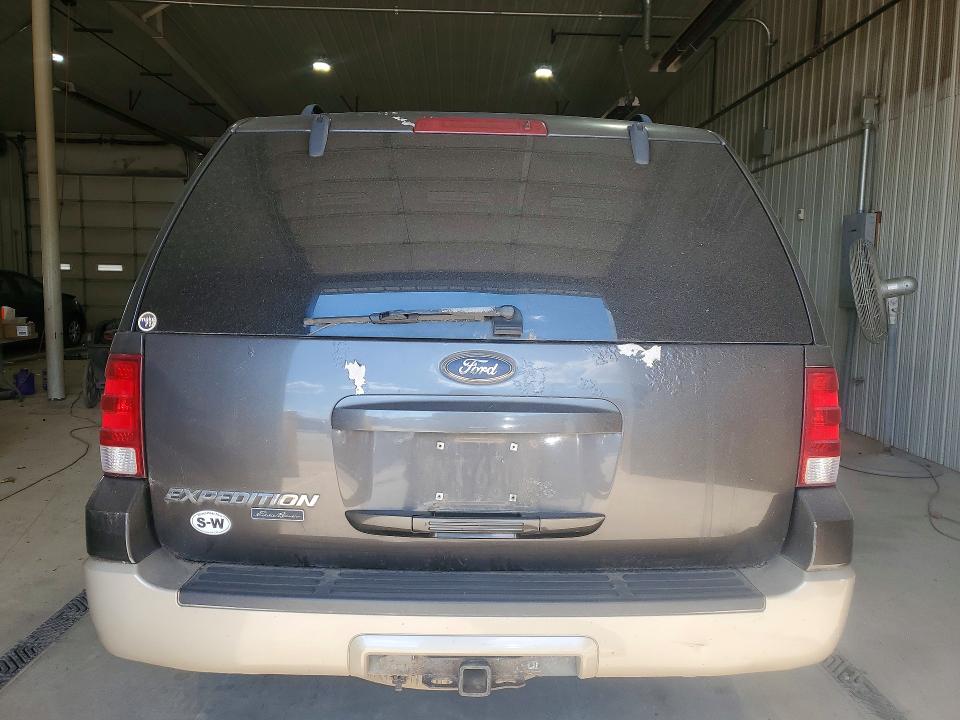 2005 Ford Expedition VIN 1FMPU185X5LB00083 COPART salvage auction — ENGINE BURN, Pa - Certificate Of Salvage, sold $325 on 2026-07-02 (photo 6)