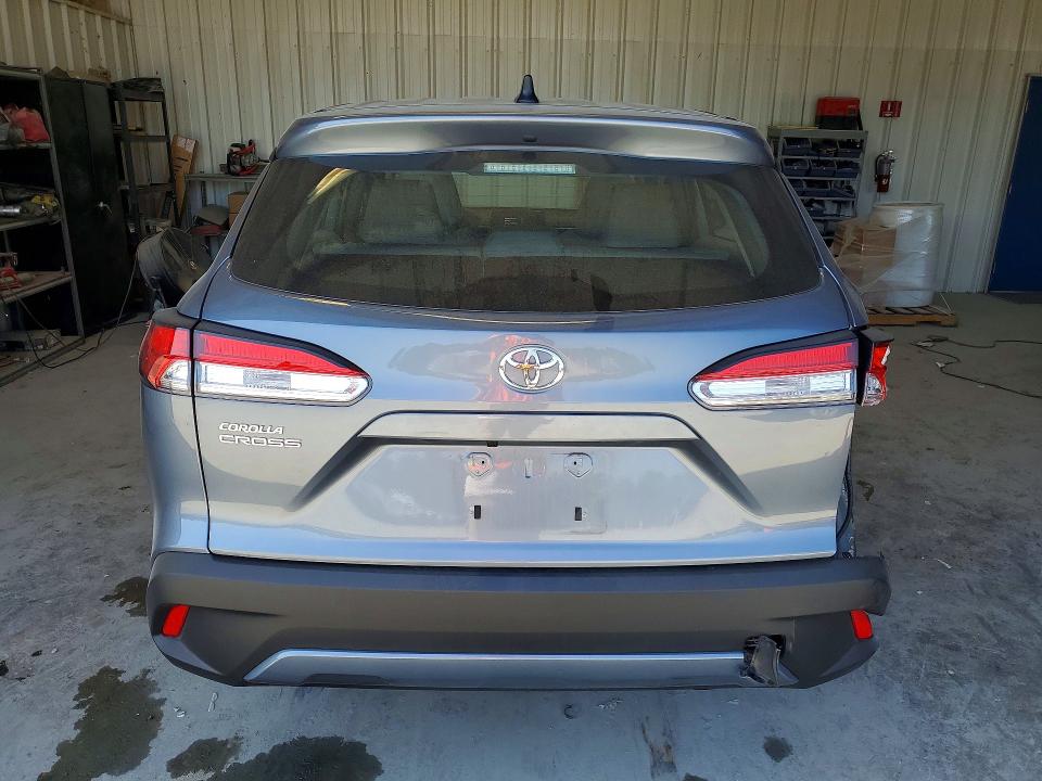 2024 Toyota Corolla cross VIN 7MUAAAAG8RV093353 COPART salvage auction — REAR END, Nc - Salvage Certificate Of Title, sold $250 on 2026-07-29 (photo 6)