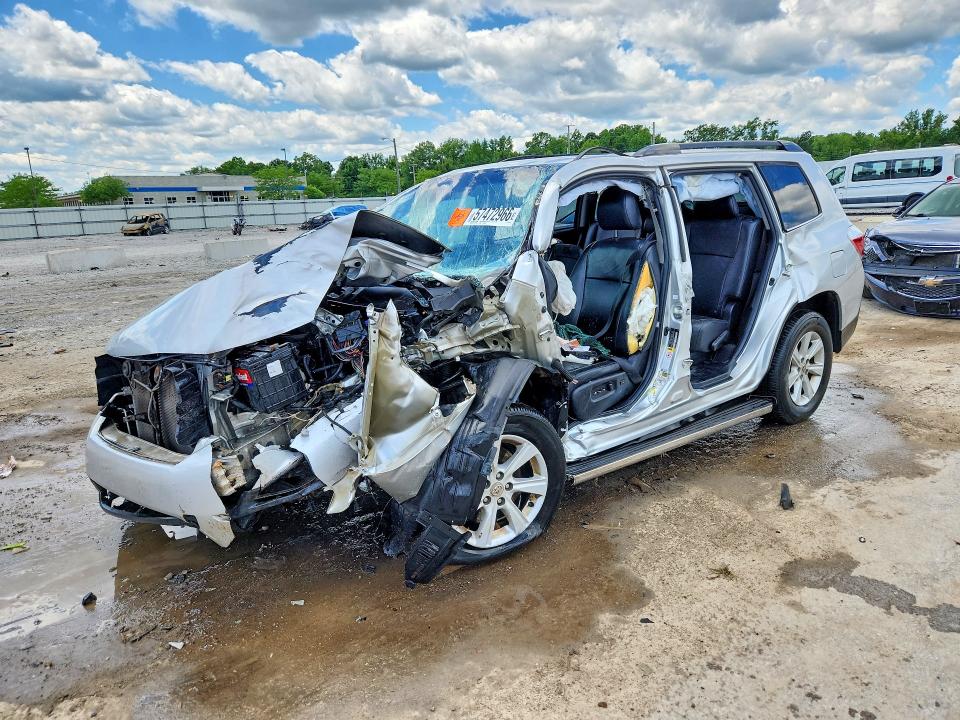 2013 Toyota Highlander VIN 5TDZK3EH2DS101433 COPART salvage auction — SIDE, Ky - Bill Of Sale/Part Only/No Titl, sold $550 on 2026-07-23 (photo 1)