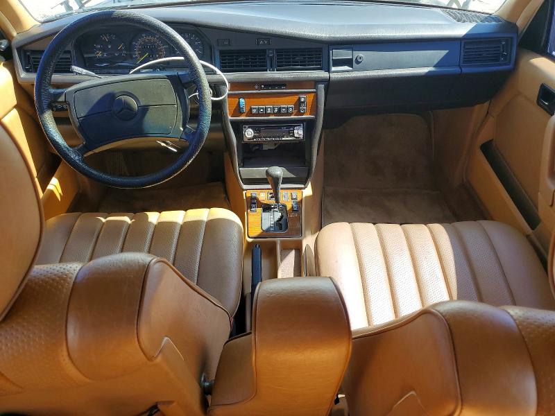 1988 Mercedes-benz 190 VIN WDBDB26D4JF455030 COPART salvage auction — NORMAL WEAR, CA - DIS/DLR/EXP ONLY CLEAN TITLE, sold $675 on 2026-07-09 (photo 8)