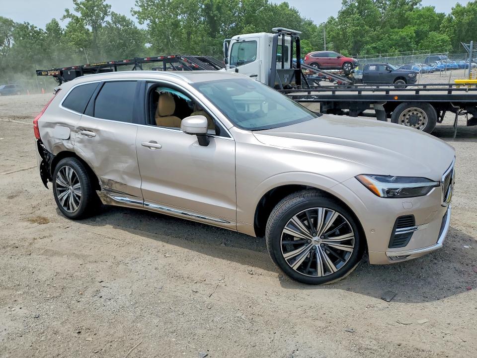 2023 Volvo Xc60 VIN YV4L12RAXP1274017 COPART salvage auction — SIDE, Md - Cert Of Salvage < 75% Damage, sold $15,400 on 2026-07-28 (photo 4)