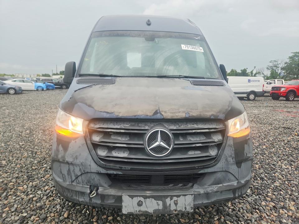 2019 Mercedes-benz Sprinter VIN WD4PF0CD8KP085648 COPART salvage auction — SIDE, Ga - Certificate Of Title, sold $10,600 on 2026-07-30 (photo 5)