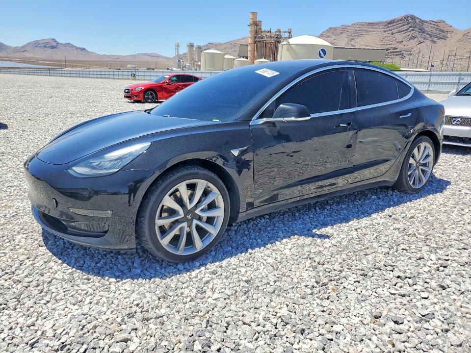 2018 Tesla VIN 5YJ3E1EA7JF075951 COPART salvage auction — SIDE, Nv - Salvage Title, sold $1,600 on 2026-07-29 (photo 1)