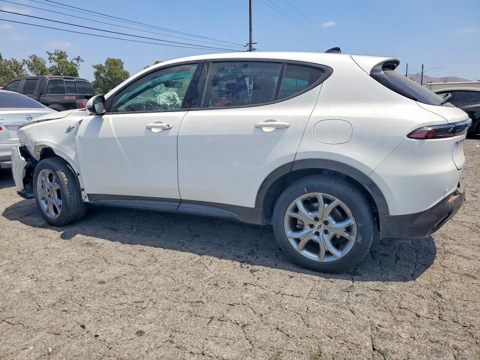 2024 Dodge Hornet VIN ZACPDFCW2R3A27768 COPART salvage auction — FRONT END, Ca - Dis/Dlr/Exp Nonrepairable Cert (P), sold $4,150 on 2026-07-30 (photo 2)