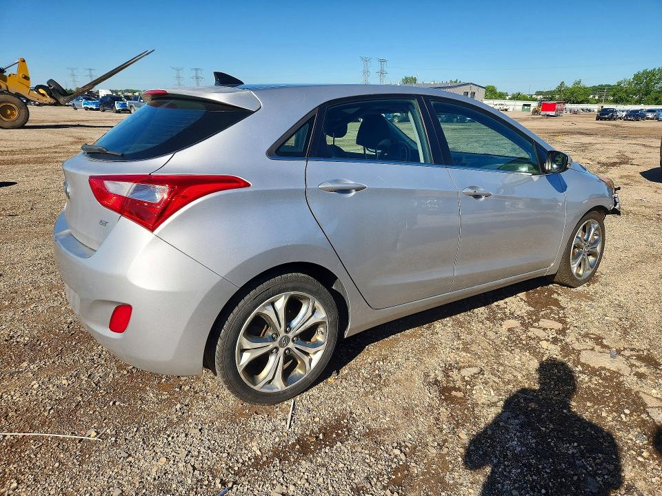 2013 Hyundai Elantra VIN KMHD35LE6DU120635 COPART salvage auction — FRONT END, Il - Salvage Certificate, sold $825 on 2026-07-14 (photo 3)