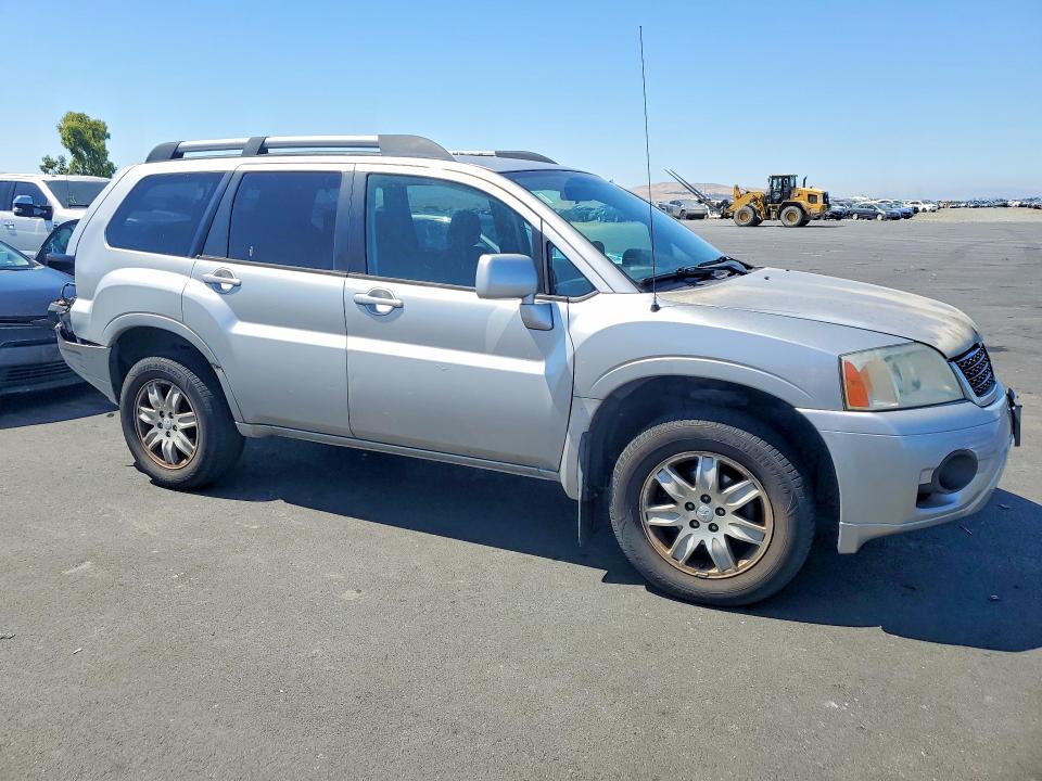 2011 Mitsubishi Endeavor VIN 4A4JN2AS5BE031521 COPART salvage auction — REAR END, CA - DIS/DLR/EXP APP FOR DUP CLEAN, sold $175 on 2026-07-27 (photo 4)
