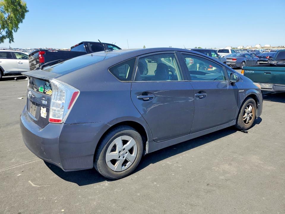 2011 Toyota Prius VIN JTDKN3DU2B1364734 COPART salvage auction — SIDE, Ca - Dis/Dlr/Exp Clean W/Salv Hist, sold $1,500 on 2026-07-08 (photo 3)