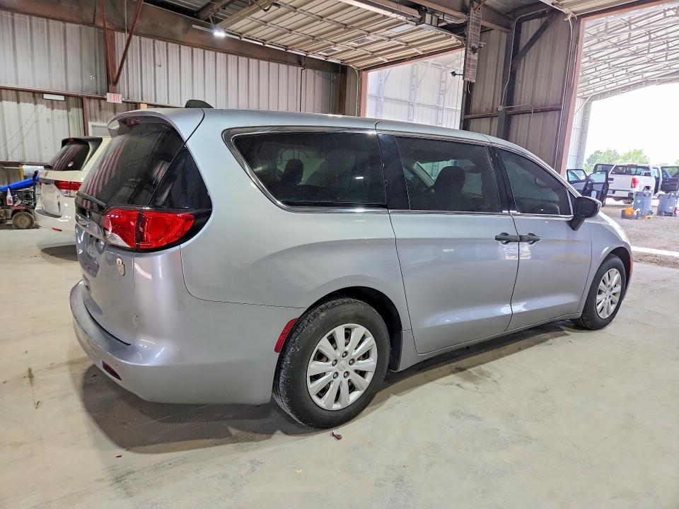 2018 Chrysler VIN 2C4RC1AG1JR113849 COPART salvage auction — HAIL, Mo - Certificate Of Title, sold $100 on 2026-07-27 (photo 3)