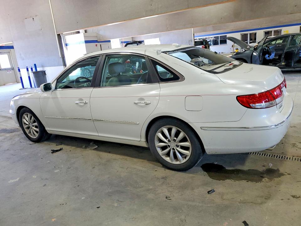 2007 Hyundai Azera VIN KMHFC46F87A210253 COPART salvage auction — REAR END, VA - CERTIFICATE OF TITLE, sold $400 on 2026-07-02 (photo 2)