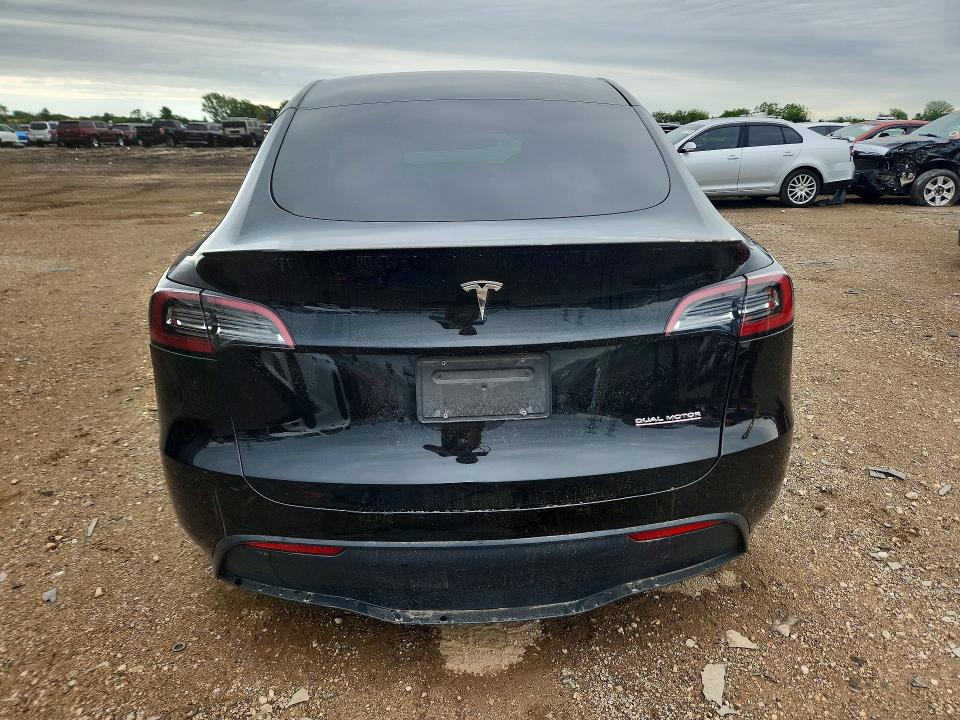 2023 Tesla Model y VIN 7SAYGDEF7PF708666 COPART salvage auction — REAR END, Il - Salvage Certificate, sold $6,000 on 2026-07-28 (photo 6)