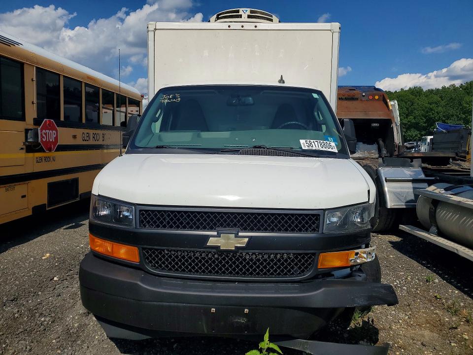 2021 Chevrolet Express VIN 1GB0GRFP4M1171892 COPART salvage auction — FRONT END, Salvage Title, sold $2,900 on 2026-09-29 (photo 5)