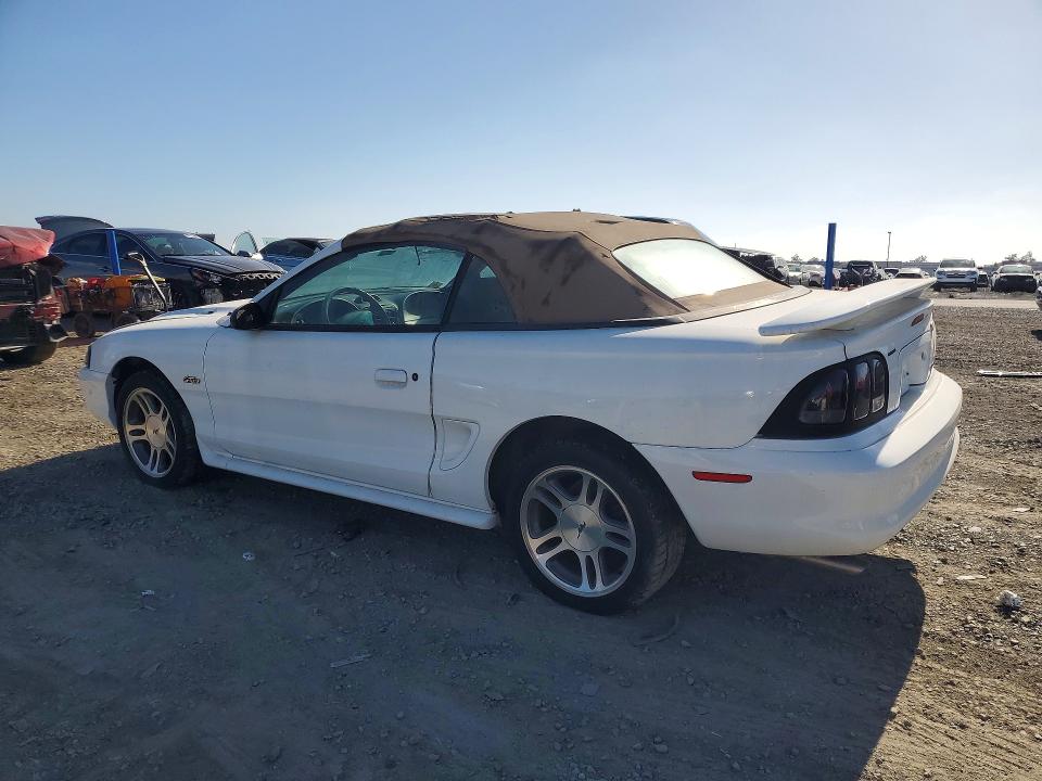 1997 Ford Mustang VIN 1FALP45X0VF153588 COPART salvage auction — MINOR DENT/SCRATCHES, Fl - Cert Of Title-Rebuildable Slvg, sold $475 on 2026-07-02 (photo 2)