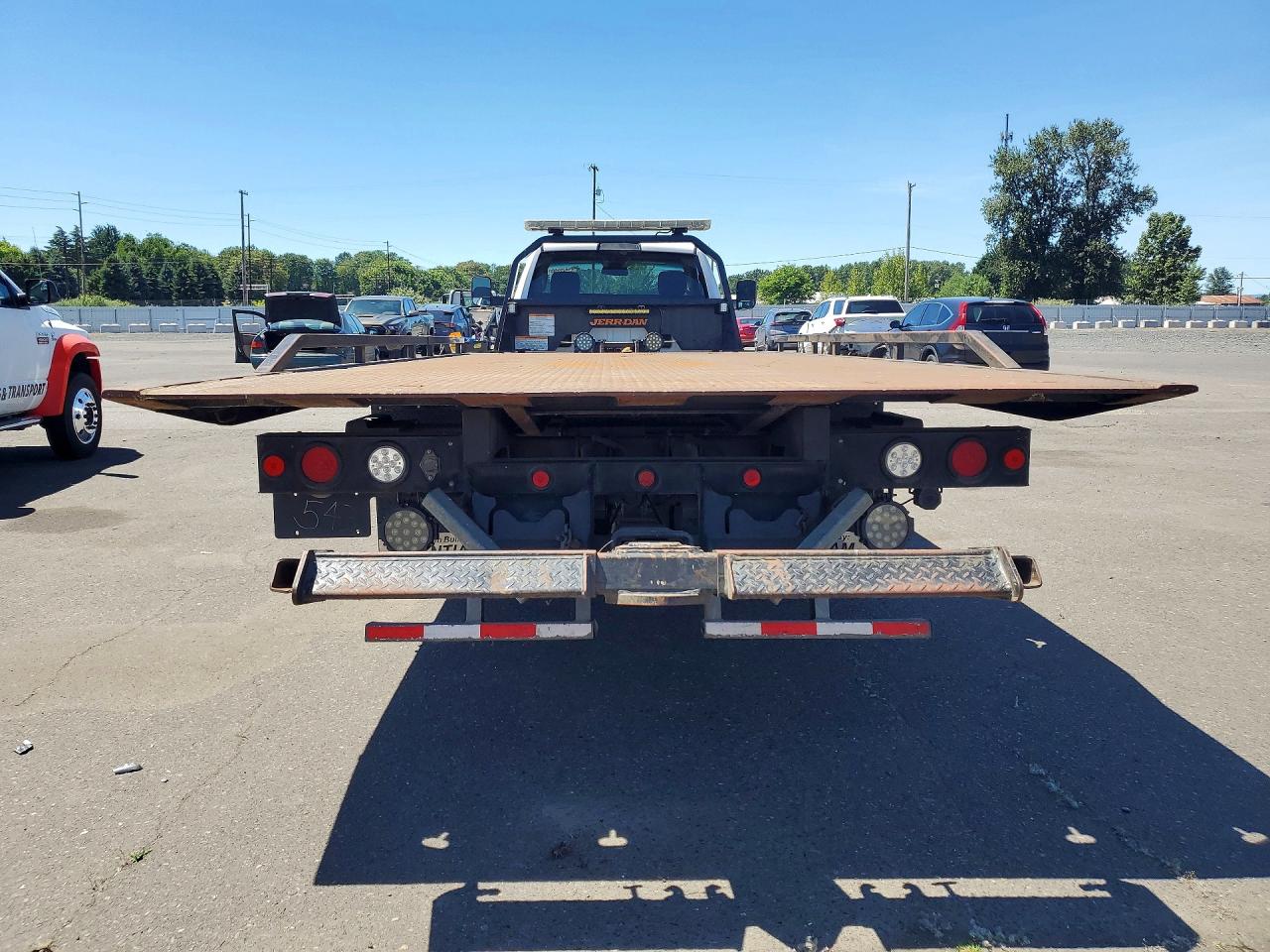 2016 Ram 5500 VIN 3C7WRMDL5GG375855 COPART salvage auction — Front End, OR - CERT OF TITLE-RECONSTRUCTED, sold $12,000 on 2026-07-09 (photo 6)