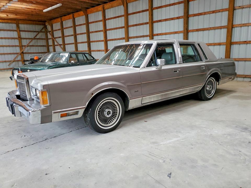1989 Lincoln TOWN CAR VIN 1LNBM83F7KY627418 COPART salvage auction — BURN, Ny - Mv-907A Salvage Certificate (P), sold $4,400 on 2026-07-28 (photo 1)