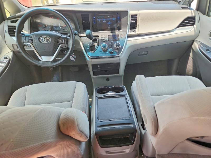 2017 Toyota Sienna VIN 5TDJZ3DC2HS146392 COPART salvage auction — FRONT END, Fl - Cert Of Title Slvg Rebuildable, sold $4,550 on 2026-07-21 (photo 8)