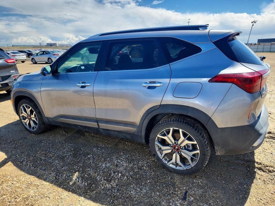 2021 Kia Seltos VIN KNDETCA2XM7085117 COPART salvage auction — REAR END, AB - BOS - SALVAGE, sold $250 on 2026-07-30 (photo 2)