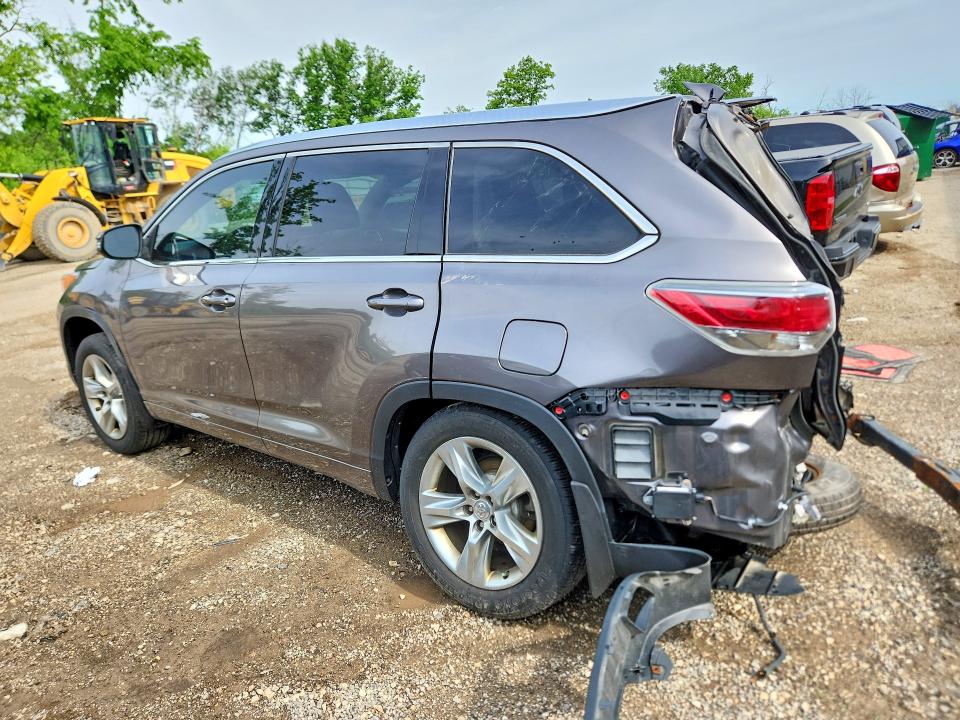 2015 Toyota Highlander VIN 5TDDKRFH2FS174364 COPART salvage auction — REAR END, Wi - Junked Vehicle Bill Of Sale, sold $4,250 on 2026-07-08 (photo 2)