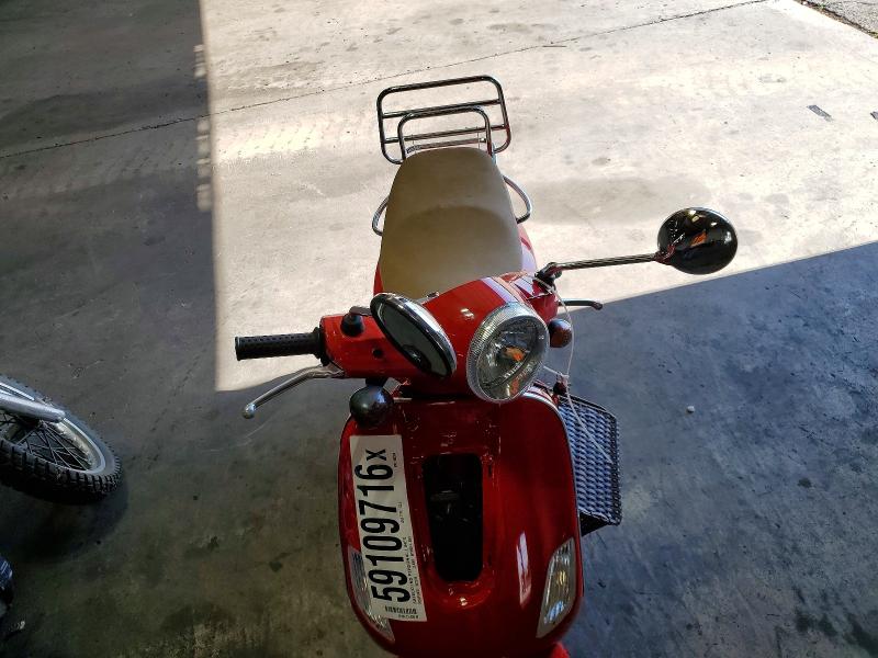 2006 Vespa Lx VIN ZAPM448F665002254 COPART salvage auction — SIDE, Co - Public - Salvage Title, sold $325 on 2026-07-09 (photo 5)