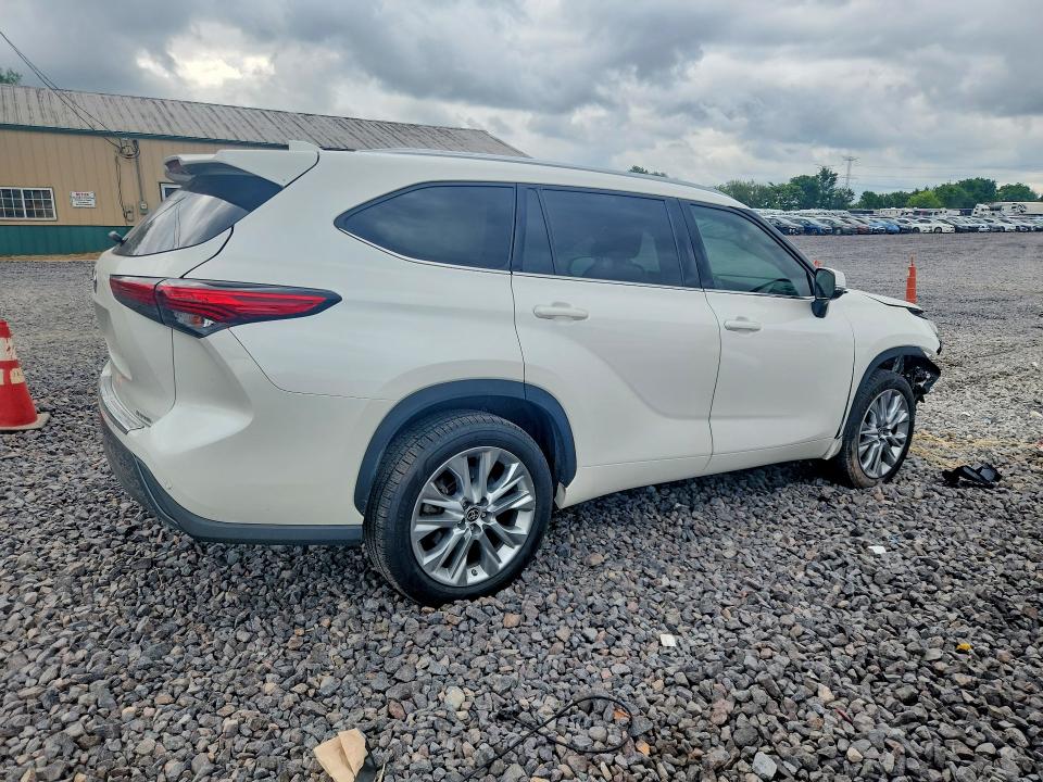 2021 Toyota Highlander VIN 5TDYZRAHXMS055530 COPART salvage auction — FRONT END, Il - Salvage Certificate, sold $16,700 on 2026-07-13 (photo 3)