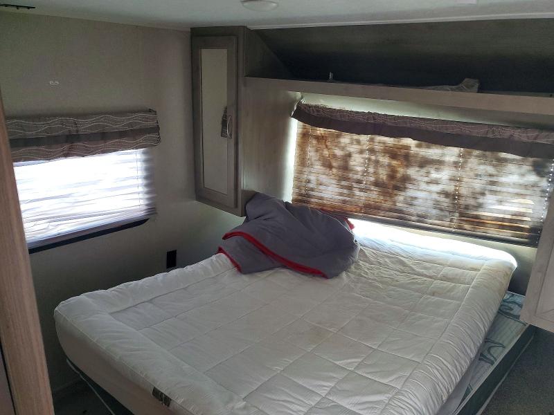 2020 Other rv VIN 5ZT2PUNB1L4004480 COPART salvage auction — MINOR DENT/SCRATCHES, FL - CERT OF TITLE-FLOOD & REBUILT, sold $275 on 2026-07-28 (photo 5)