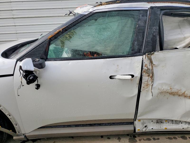 2023 Genesis Gv60 VIN KMUKEDTB1PU013788 COPART salvage auction — ROLLOVER, FL - CERTIFICATE OF DESTRUCTION, sold $1,850 on 2026-07-27 (photo 7)