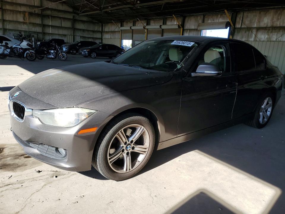 2015 BMW 3er VIN WBA3B1C50FP831838 COPART salvage auction — NORMAL WEAR, Az - Certificate Of Title, sold $2,000 on 2026-07-29 (photo 1)