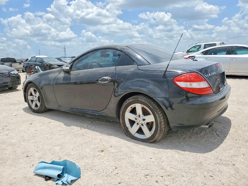 2007 Mercedes-benz Slk-class VIN WDBWK54F87F145051 COPART salvage auction — MINOR DENT/SCRATCHES, Tx - Certificate Of Title, sold $1,175 on 2026-07-11 (photo 2)