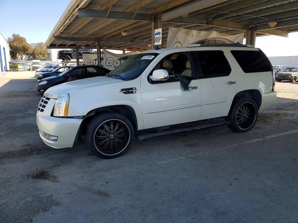 2007 Cadillac Escalade VIN 1GYFK63847R339045 COPART salvage auction — VANDALISM, Ca - Salvage Certificate, sold $1,050 on 2026-07-02 (photo 1)