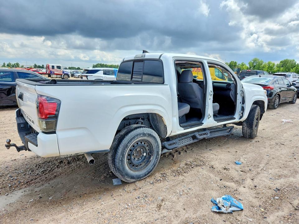 2016 Toyota Tacoma VIN 5TFAX5GN9GX069771 COPART salvage auction — SIDE, TX - SALVAGE VEHICLE TITLE (P), sold $7,800 on 2026-07-17 (photo 3)