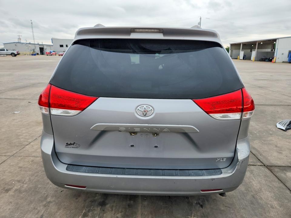 2012 Toyota Sienna VIN 5TDYK3DC1CS276921 COPART salvage auction — FRONT END, Tx - Salvage Vehicle Title, sold $1,600 on 2026-07-07 (photo 6)