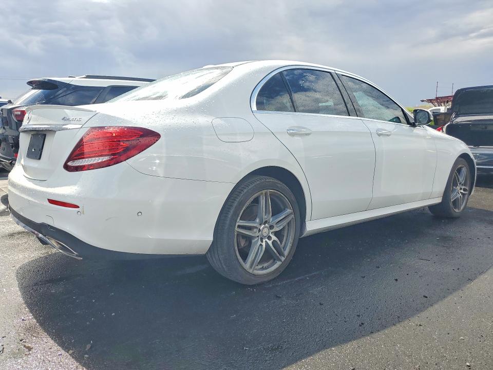 2017 Mercedes-benz E-class VIN WDDZF4KB8HA108535 COPART salvage auction — MINOR DENT/SCRATCHES, GA - CERTIFICATE OF TITLE, sold $5,100 on 2026-07-16 (photo 3)